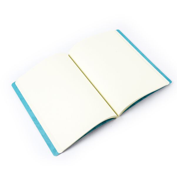Cuaderno-tapa-flexible-medidas-18.3-cm-x-24.5-cm-Ledesma-Design-80-hj-liso.
